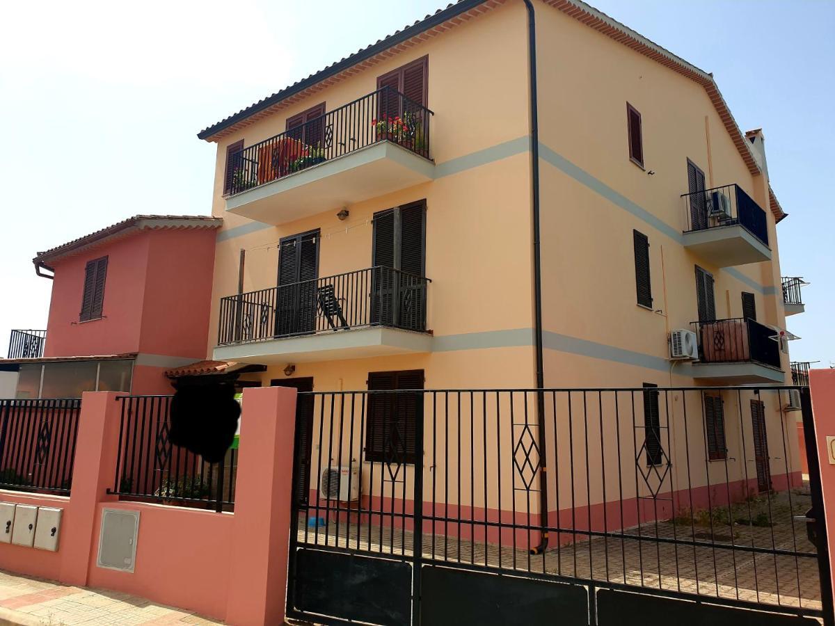 Dimora Rena Dorada - Apartment In Pula, Sardinia, Italy Exteriör bild