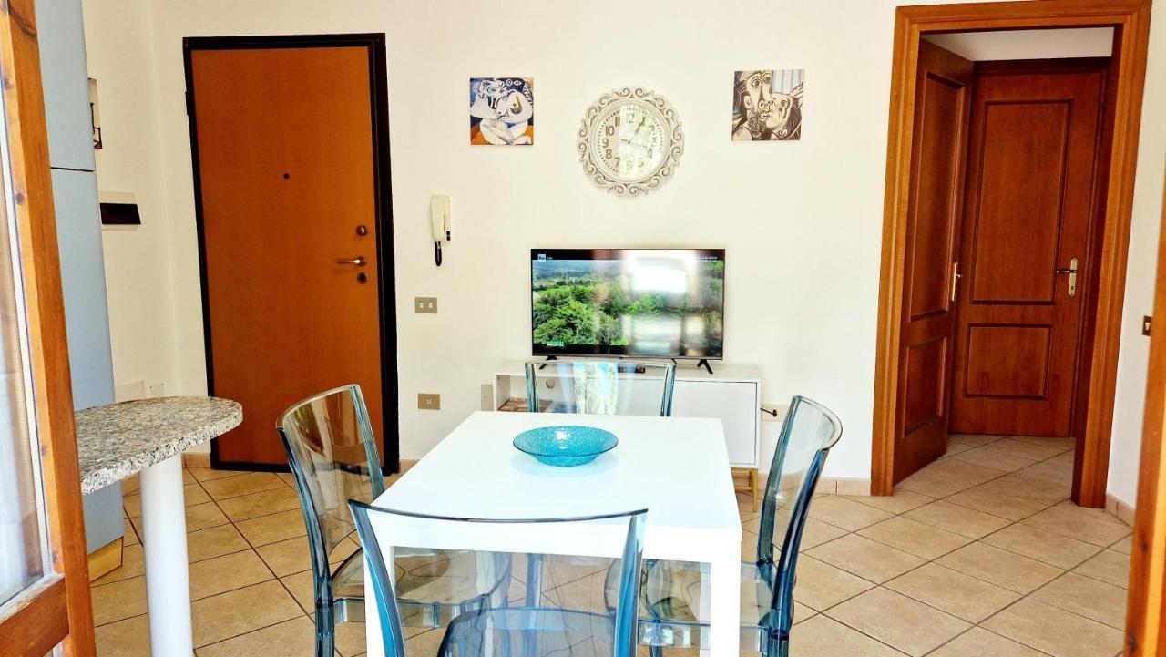 Dimora Rena Dorada - Apartment In Pula, Sardinia, Italy Exteriör bild