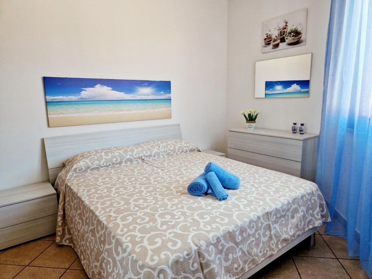 Dimora Rena Dorada - Apartment In Pula, Sardinia, Italy Exteriör bild